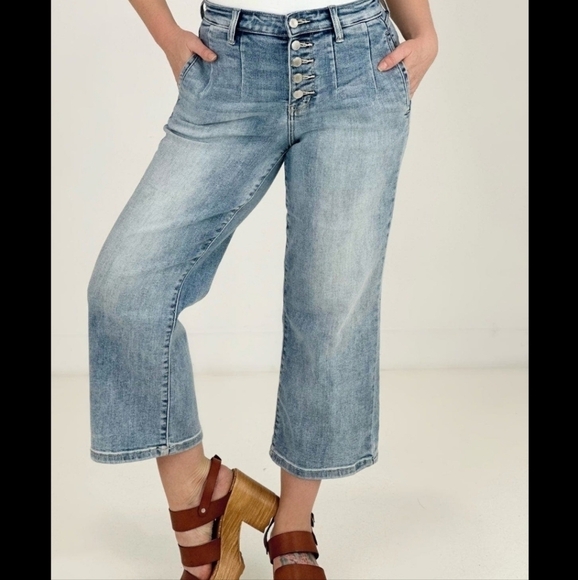 Judy Blue High Waisted Button Fly Crop Wide Leg Jeans - Picture 1 of 5